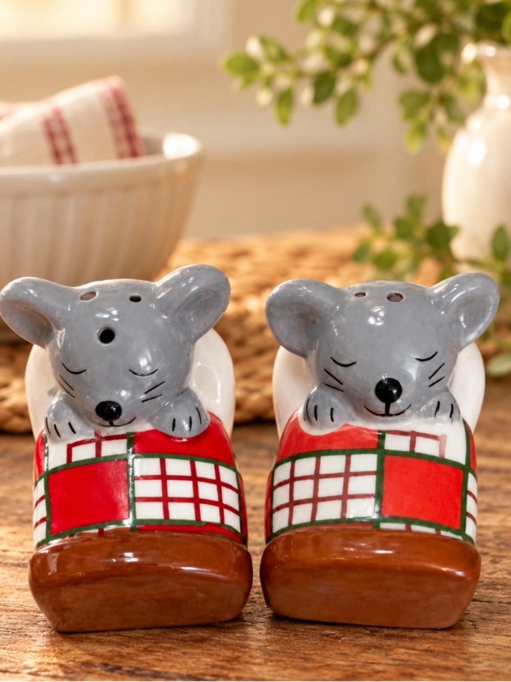 Cracker Barrel Mini Gray Mouse in Red Plaid Slipper Salt and Pepper Shakers